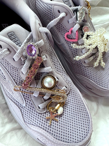 Max Mystery Shoe Charm Set