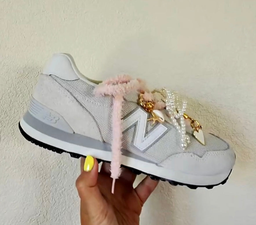 Max Mystery Shoe Charm Set